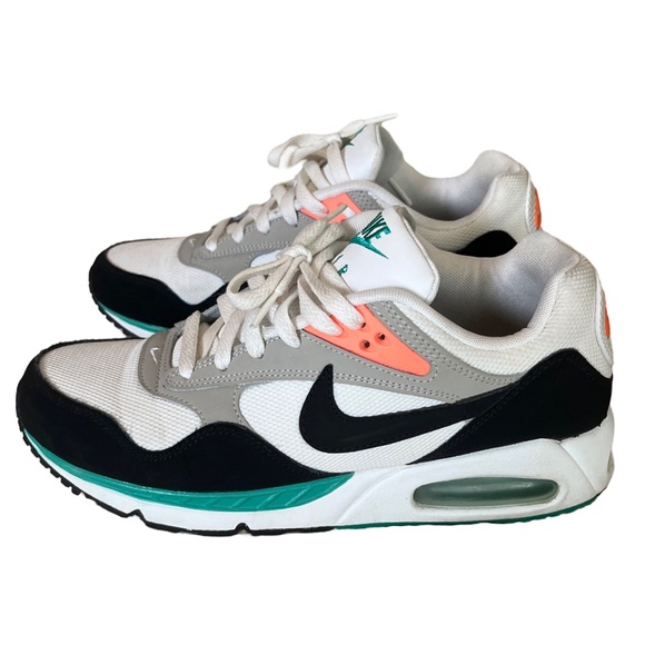 Nike Air Sneakers - Picture 4 of 7